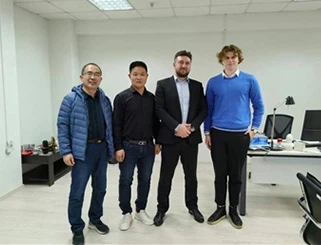 Ketua Dan Manajer Shandong VANSE Group Mengunjungi China Trade Center di Mosk...